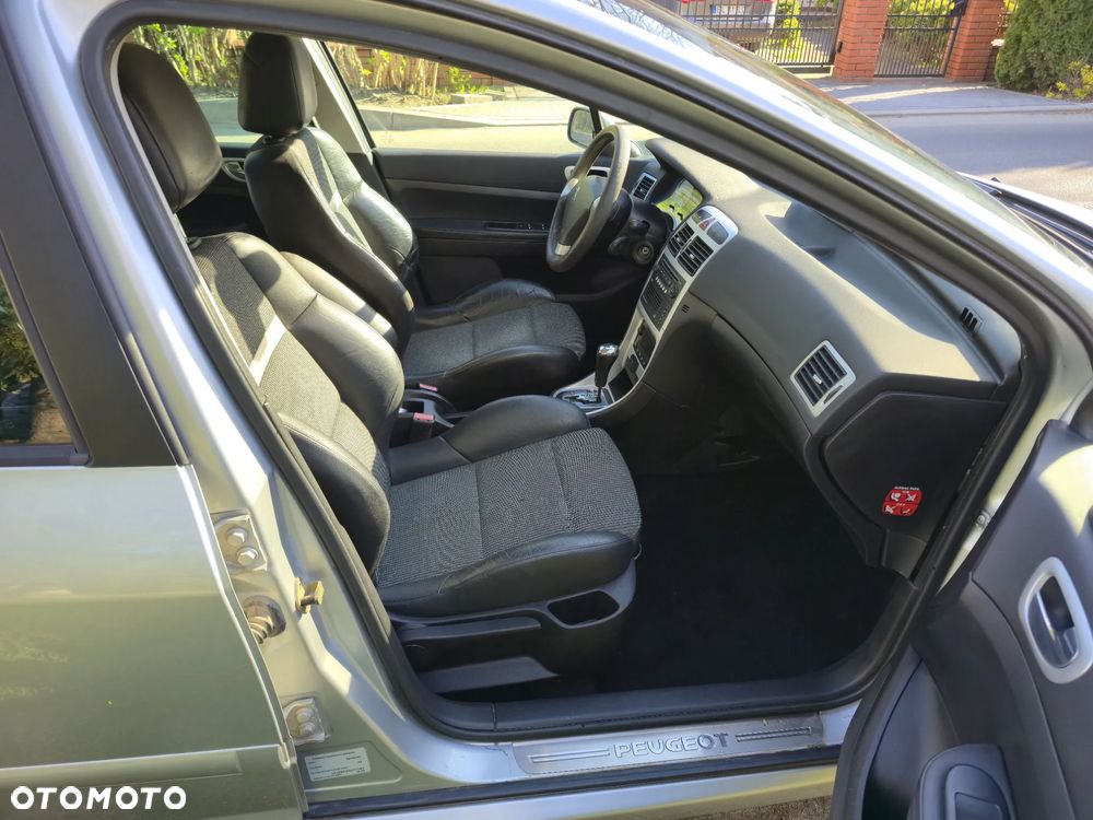 Peugeot 307 2.0 Premium - 12