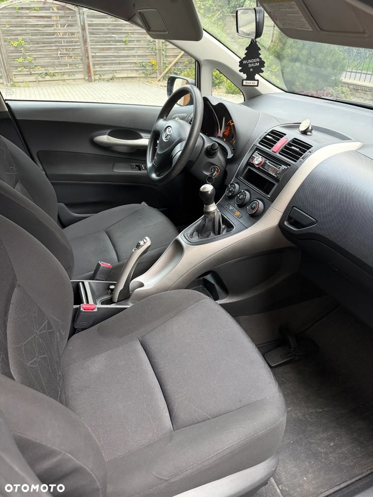 Toyota Auris - 7