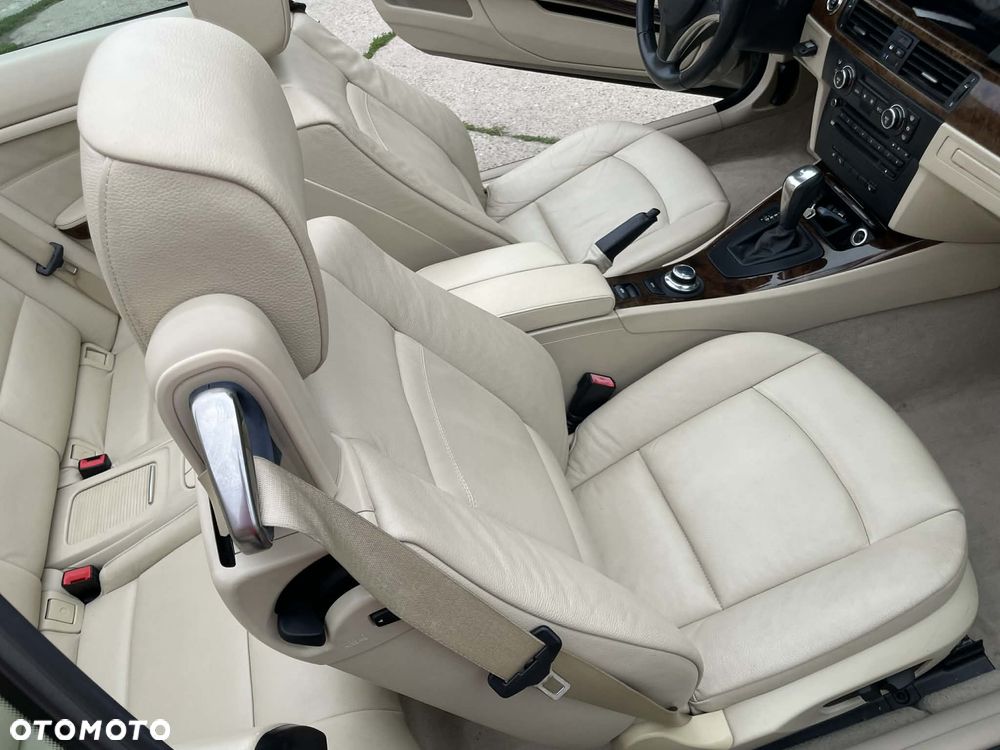 BMW Seria 3 335i - 28