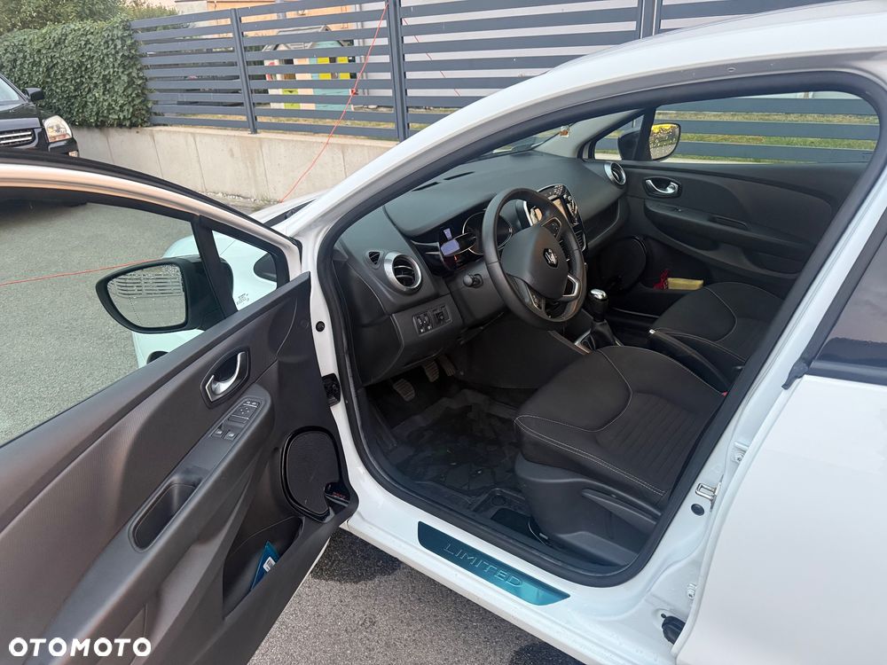 Renault Clio 1.2 16V Limited - 10