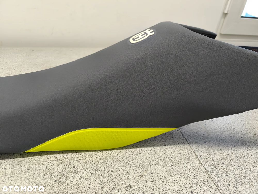 Siedzenie, kanapa, fotel Husqvarna 701 Supermoto - 17