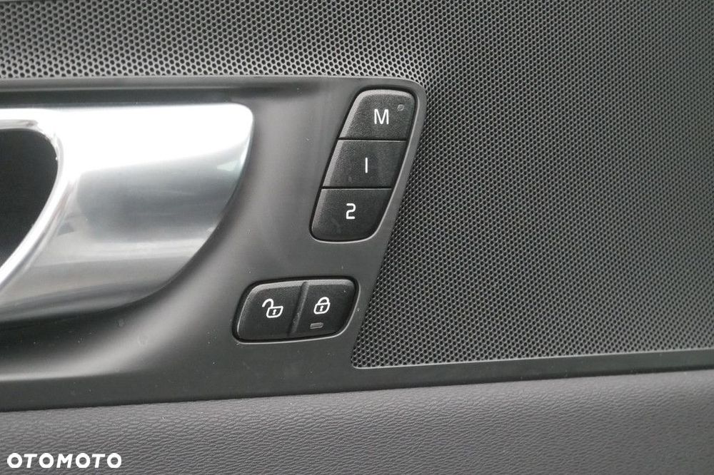 Volvo XC 60 - 28