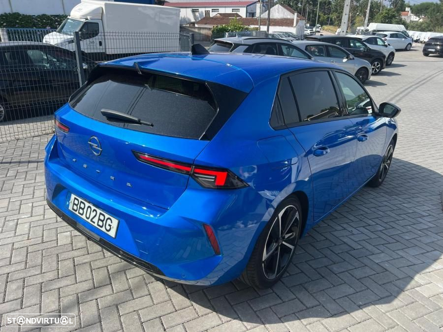 Opel Astra 1.2 T Elegance - 3