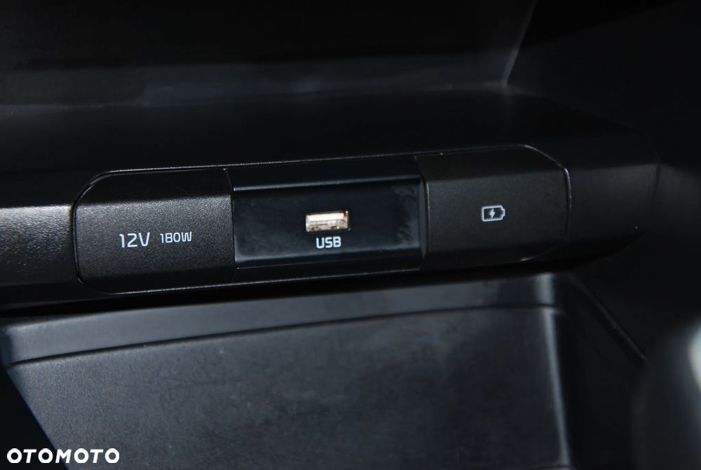 Kia Ceed - 32
