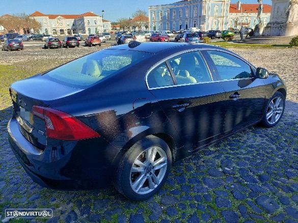 Volvo S60 2011 photo 4