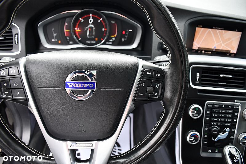 Volvo V60 D4 Geartronic RDesign - 18