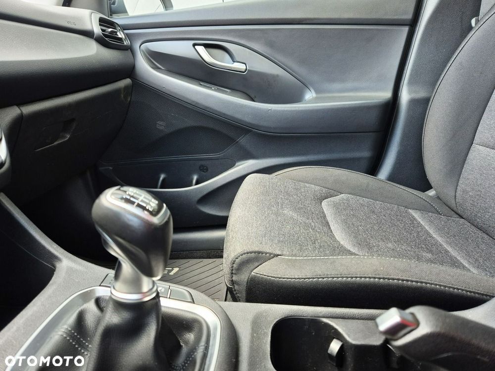 Hyundai i30 1.5 T-GDI 48V Smart - 29