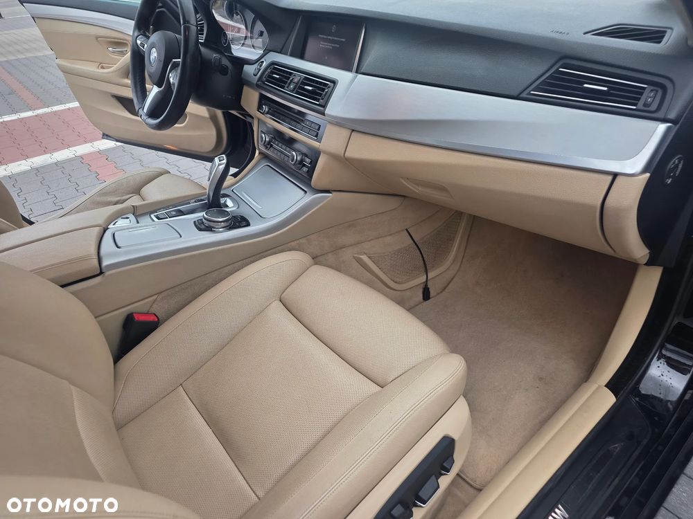 BMW Seria 5 535d xDrive - 15