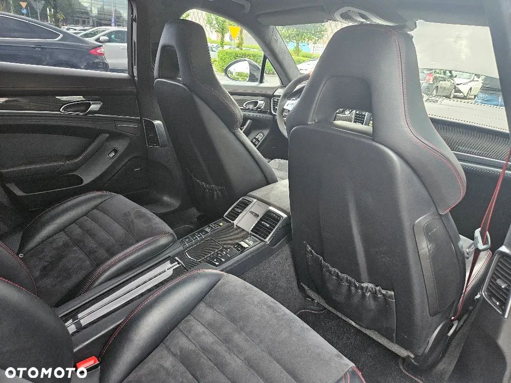 Porsche Panamera GTS - 20