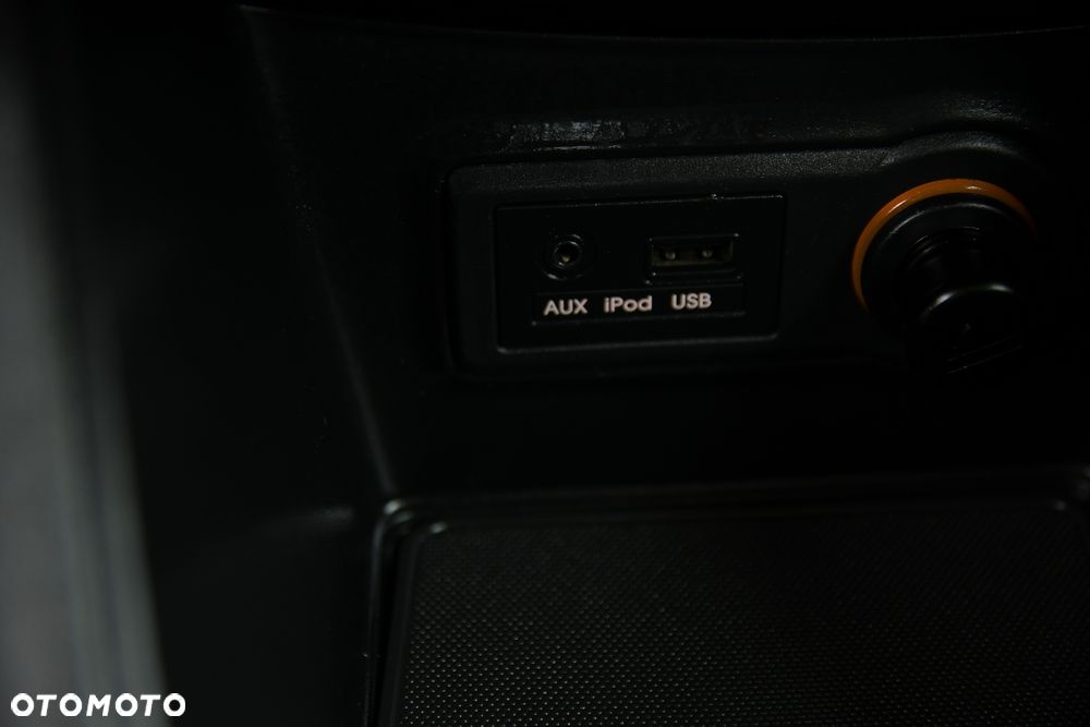Kia Venga - 35