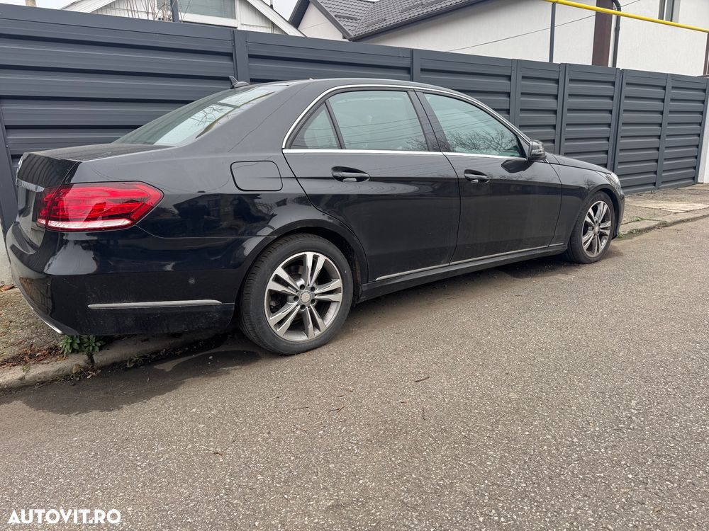 Mercedes-Benz E 300 T BlueTEC 9G-TRONIC Elegance - 3