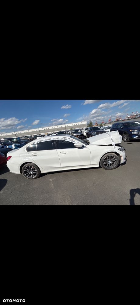 BMW Seria 3 330i xDrive Sport Line - 16