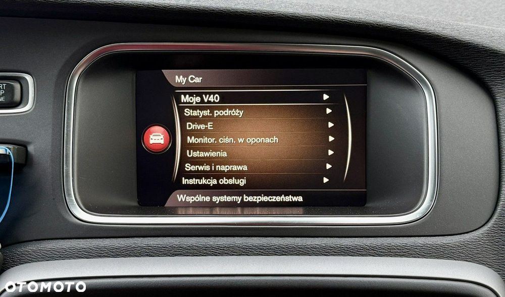 Volvo V40 Cross Country D3 Drive-E Momentum - 27