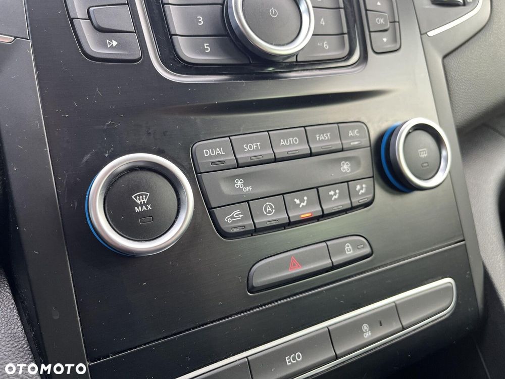 Renault Megane 1.6 dCi Bose - 23