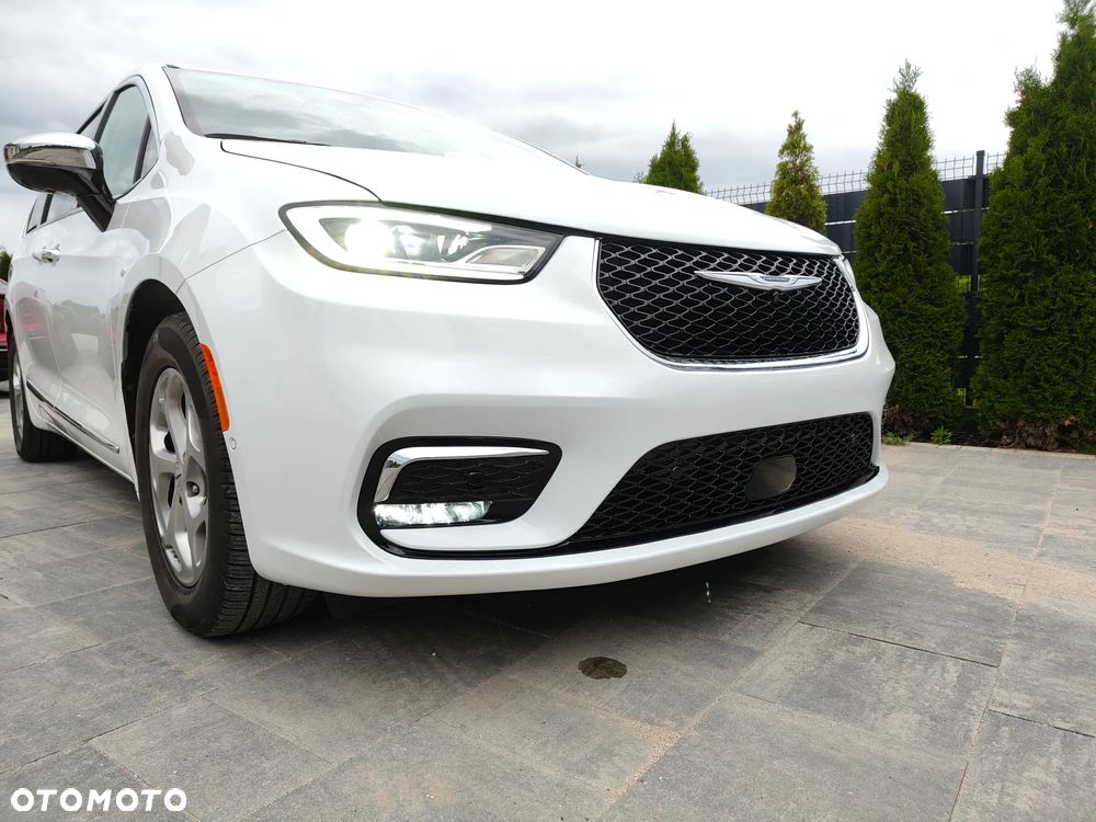Chrysler Pacifica - 3