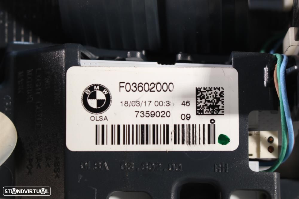 Farolim Direito Bmw 1 (F20)  7359020 / 63217359020 / Passageiro Da Mal - 7