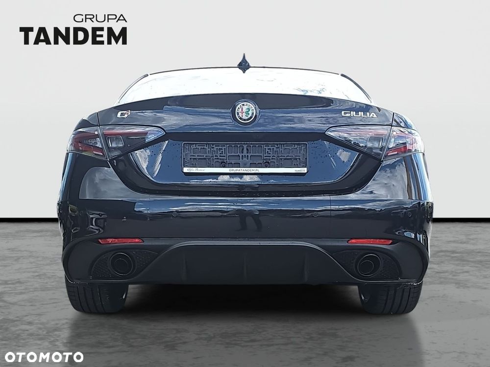 Alfa Romeo Giulia - 6