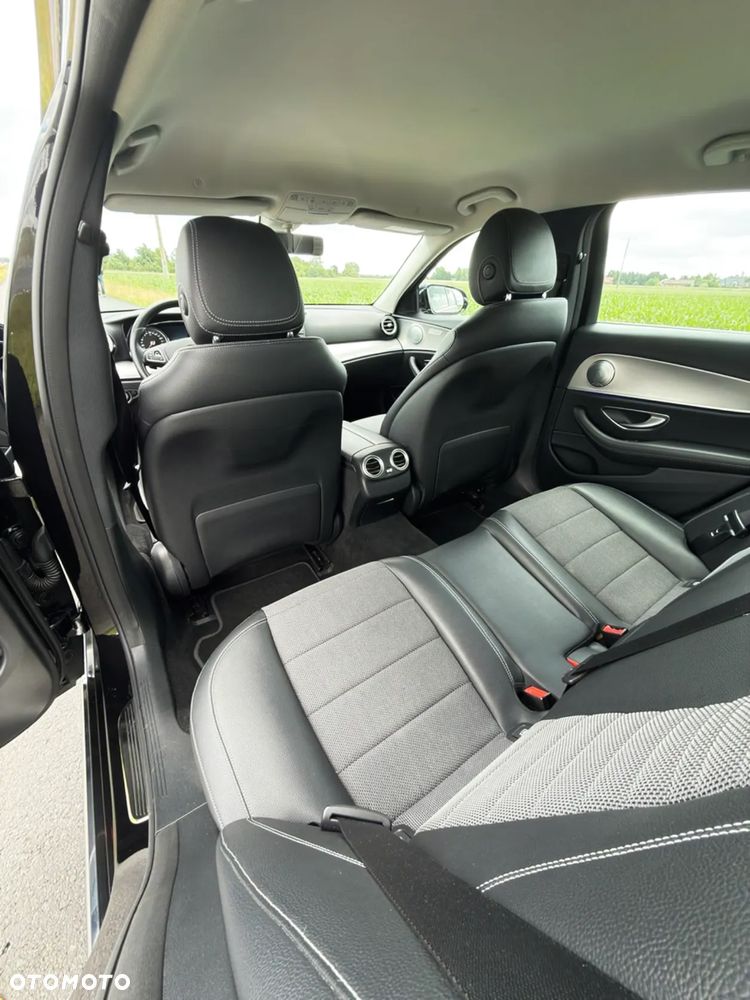 Mercedes-Benz Klasa E 200 9G-TRONIC Avantgarde - 28