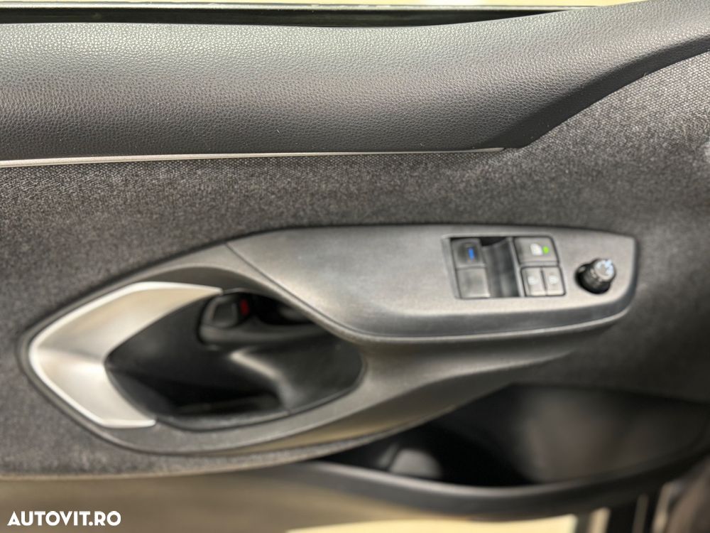 Toyota Yaris Hybrid 130 1.5 VVT-i Style - 17