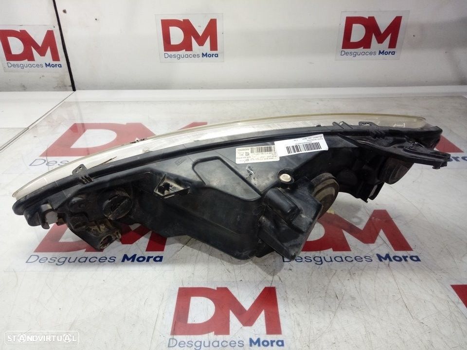 FAROL DIREITO PEUGEOT 1007 2006 - 3