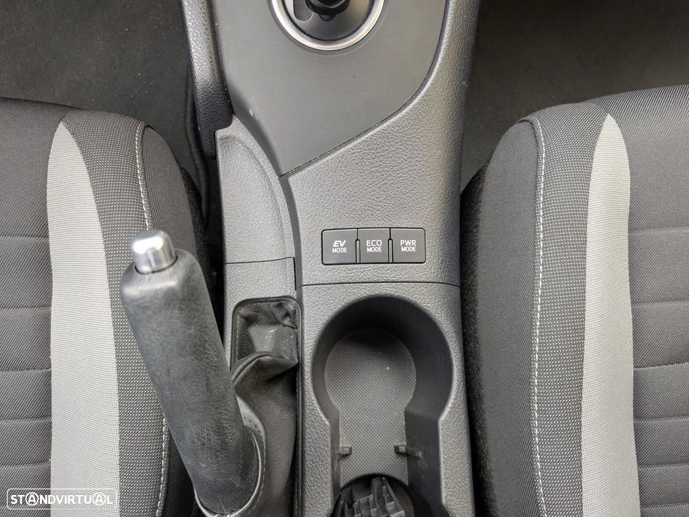 Toyota Auris 1.8 HSD Comfort +P.Sport+Navi - 18