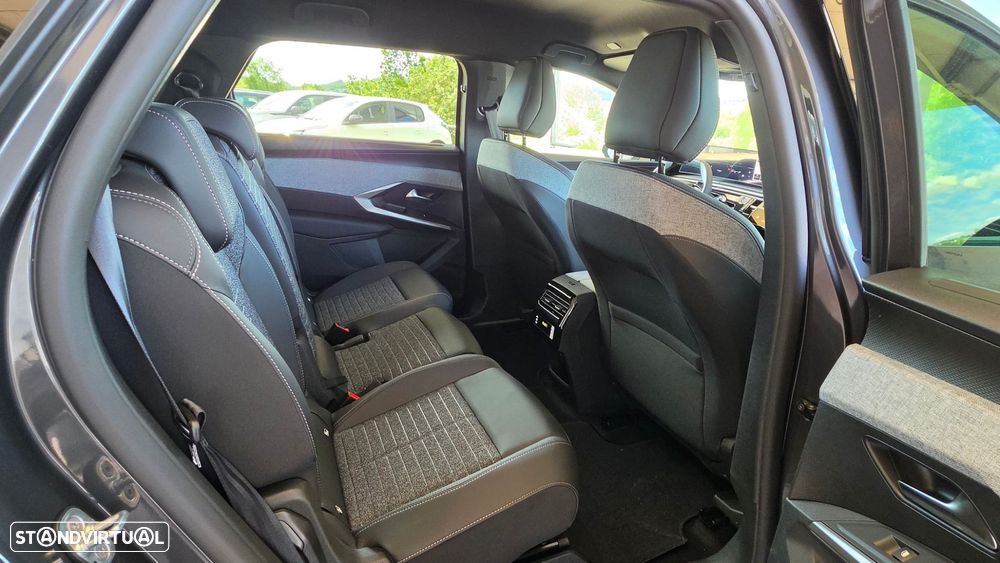 Peugeot 5008 1.6 Plug-in Hybrid Allure e-DCS7 - 11