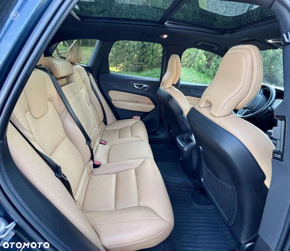 Volvo XC 60 T5 AWD Momentum - 10