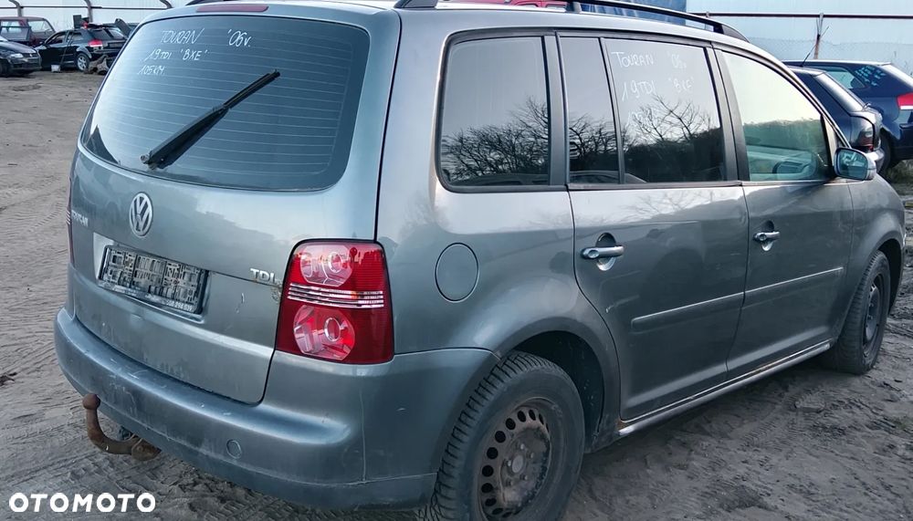 SILNIK 1.9TDI BXE 105KM VW TOURAN - 2