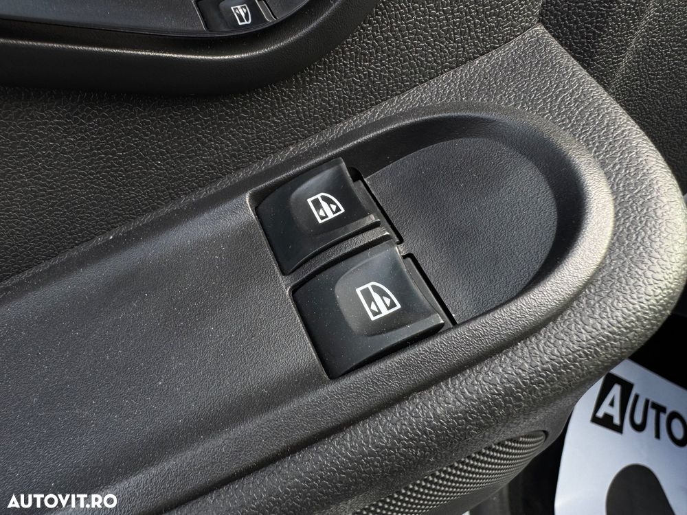 Dacia Duster 1.6 16V 4x4 - 17