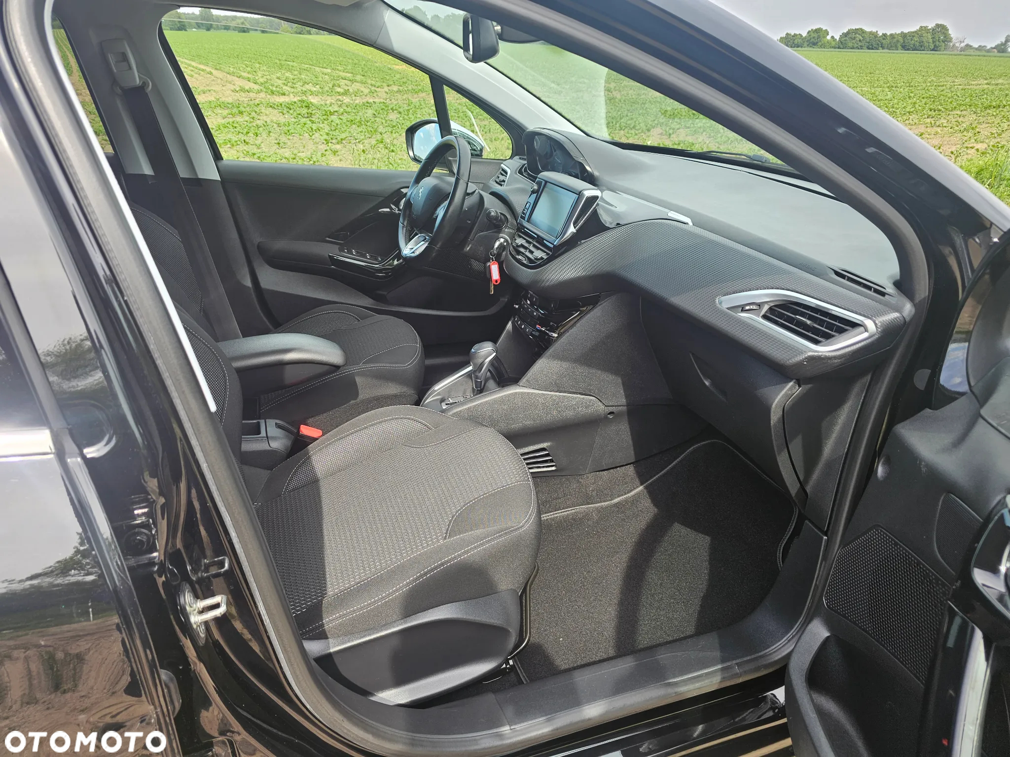 Peugeot 208 1.2 PureTech GPF Signature S&S EAT6 - 15