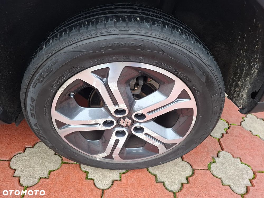 Suzuki Vitara 1.6 DDiS (4x4) Allgrip Comfort+ - 24