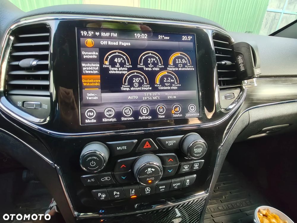 Jeep Grand Cherokee - 14