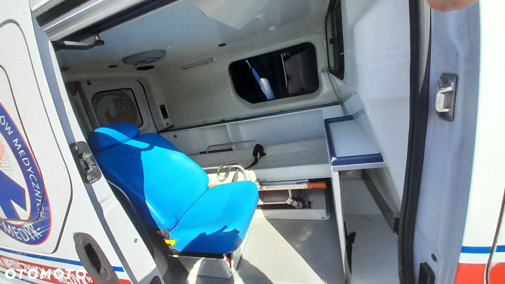 RENAULT TRAFIC II ŁÓŻKO MEDYCZNE NOSZE KARETKA AMBULANS nr. 93/3 - 4