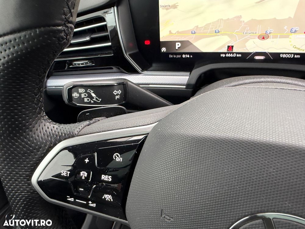 Volkswagen Touareg V6 TDI 4MOTION R-Line - 24