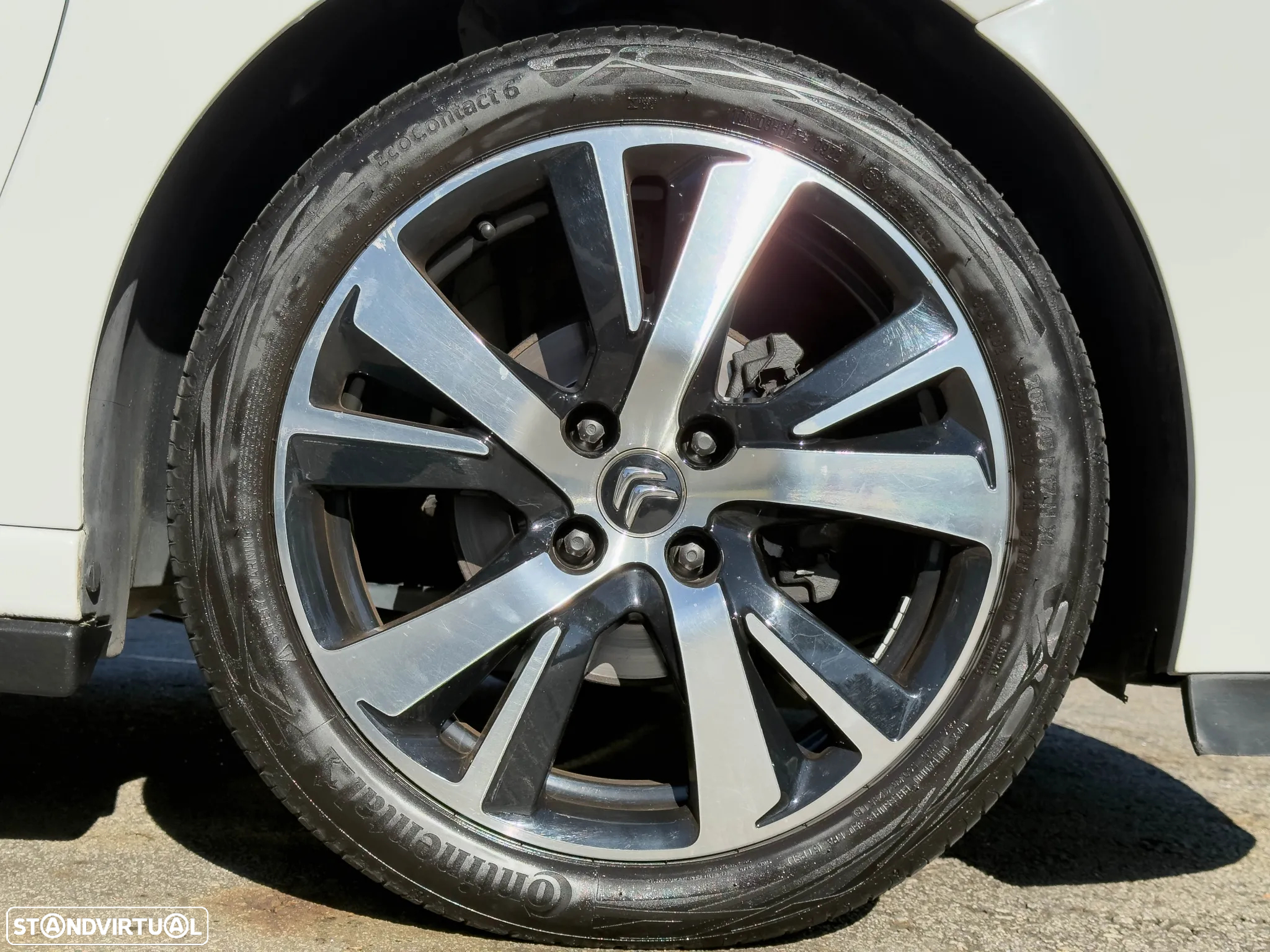 Citroën DS3 1.6 e-HDi So Chic - 5
