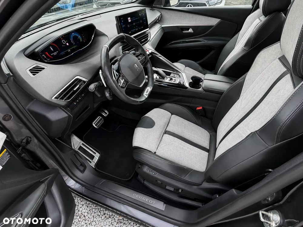 Peugeot 3008 1.6 PureTech HYbrid4 GT Line S&S EAT8 - 25