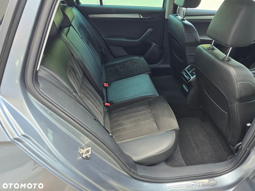 Skoda Superb 2.0 TDI 4x4 Style - 34