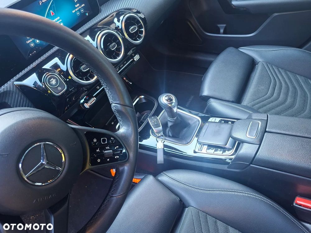 Mercedes-Benz Klasa A 160 Advanced Progressive - 38