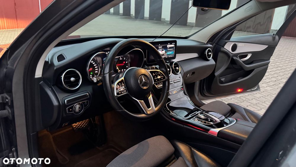 Mercedes-Benz Klasa C 200 d 9G-TRONIC Avantgarde - 24