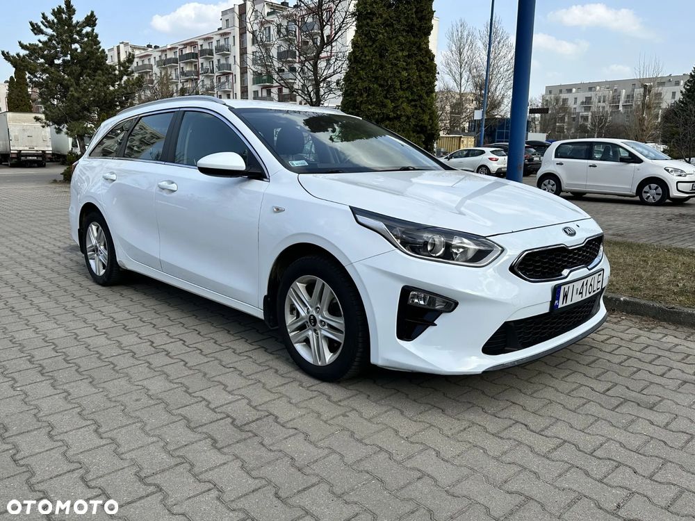 Kia Ceed - 9