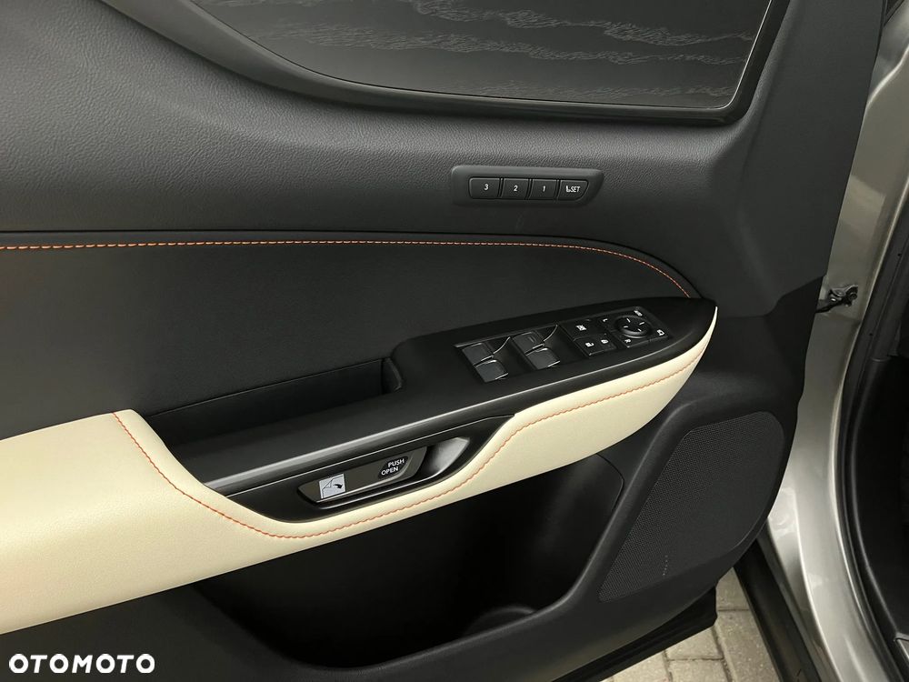 Lexus NX 450h+ Omotenashi AWD - 35