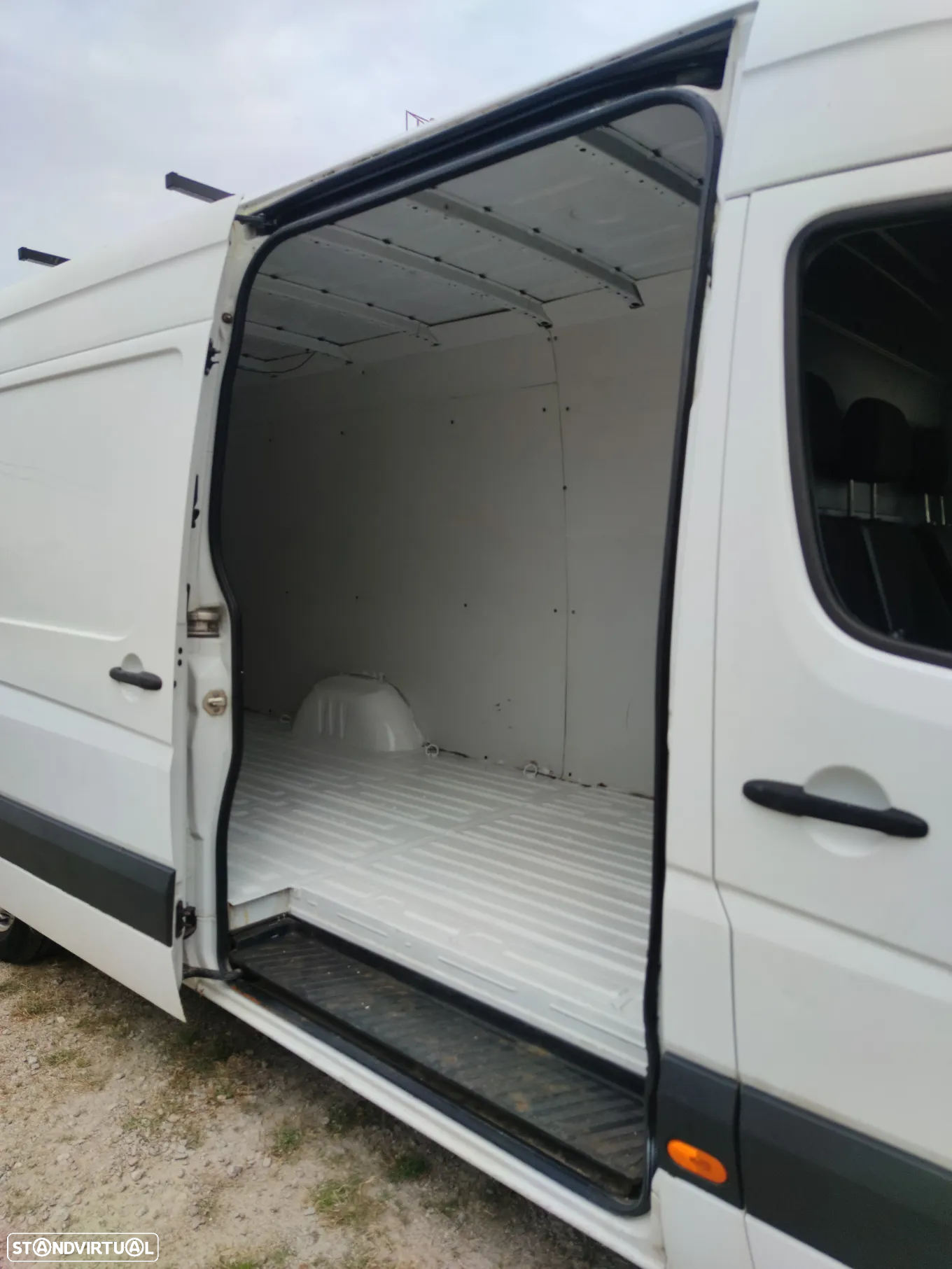 Mercedes-Benz Sprinter - 16