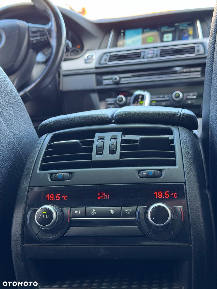 BMW Seria 5 530d xDrive - 17