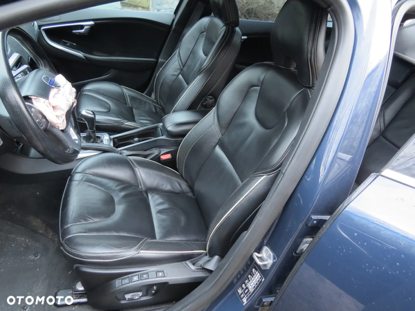 FOTELE SIEDZENIA SKÓRA R-DESIGN GRZANE EUROPA ELEKTRYKA KOMPLET VOLVO V40 II