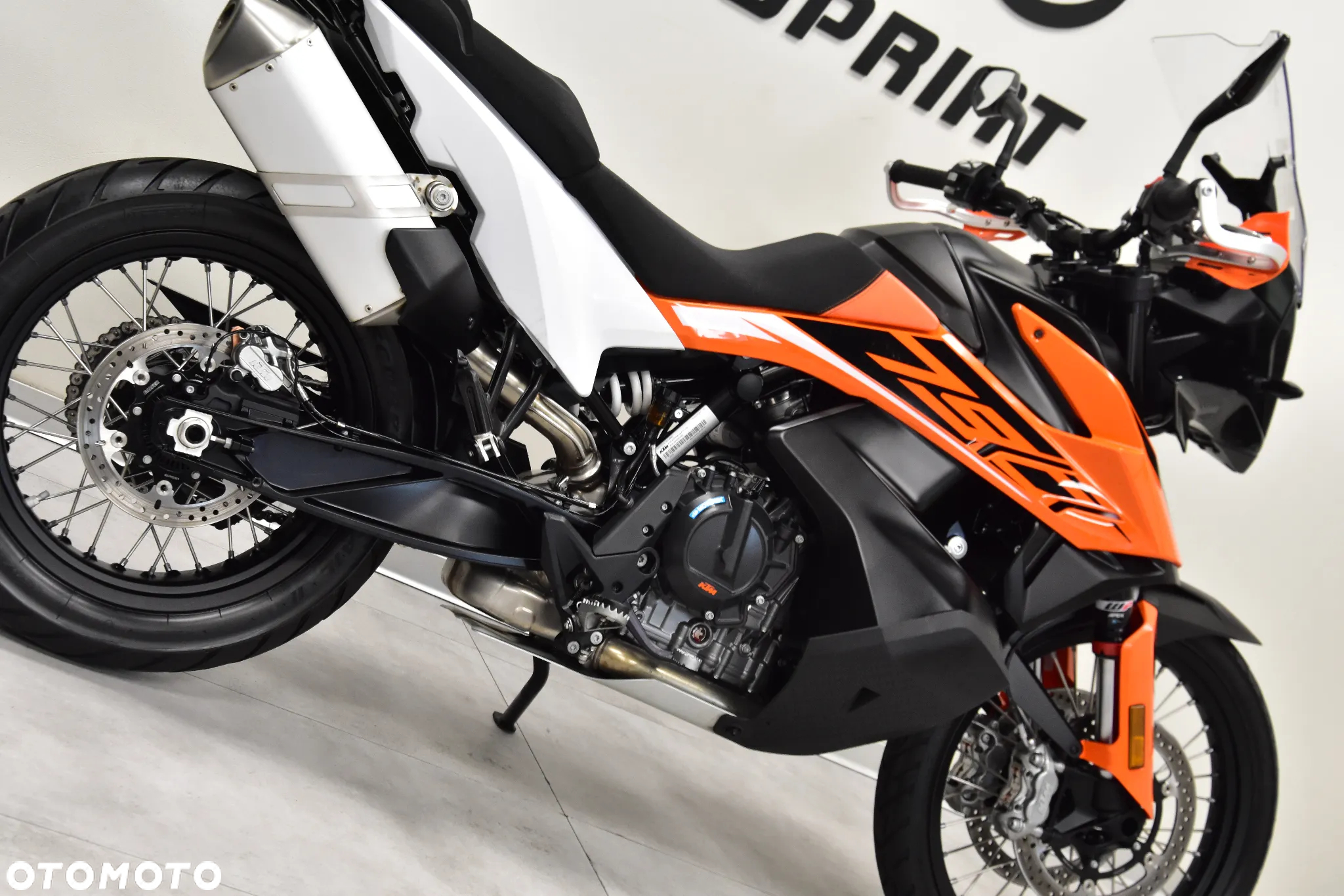KTM Adventure - 12