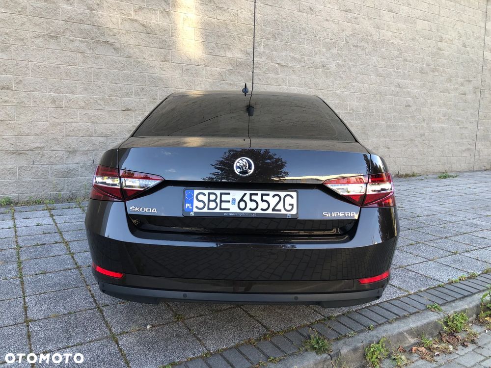 Skoda Superb 2.0 TDI Style DSG - 36