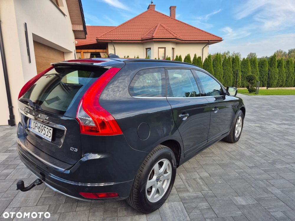 Volvo XC 60 D3 Momentum - 4