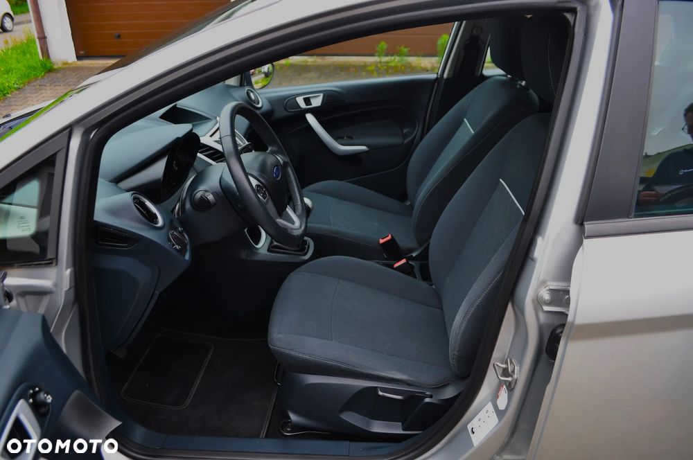 Ford Fiesta 1.25 Ambiente EU5 - 23