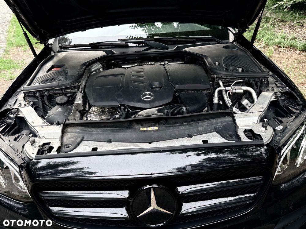 Mercedes-Benz Klasa E 220 d 4-Matic 9G-TRONIC - 13