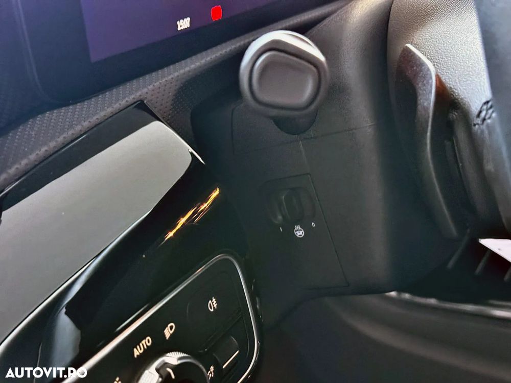 Mercedes-Benz A 200 7G-DCT Progressive - 14